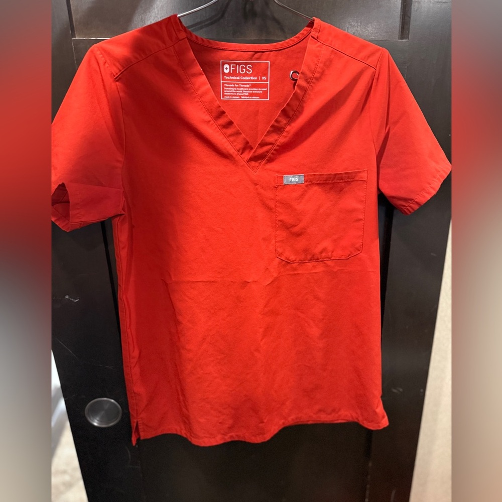 Figs Vivid Red V-Neck Scrub Top XS